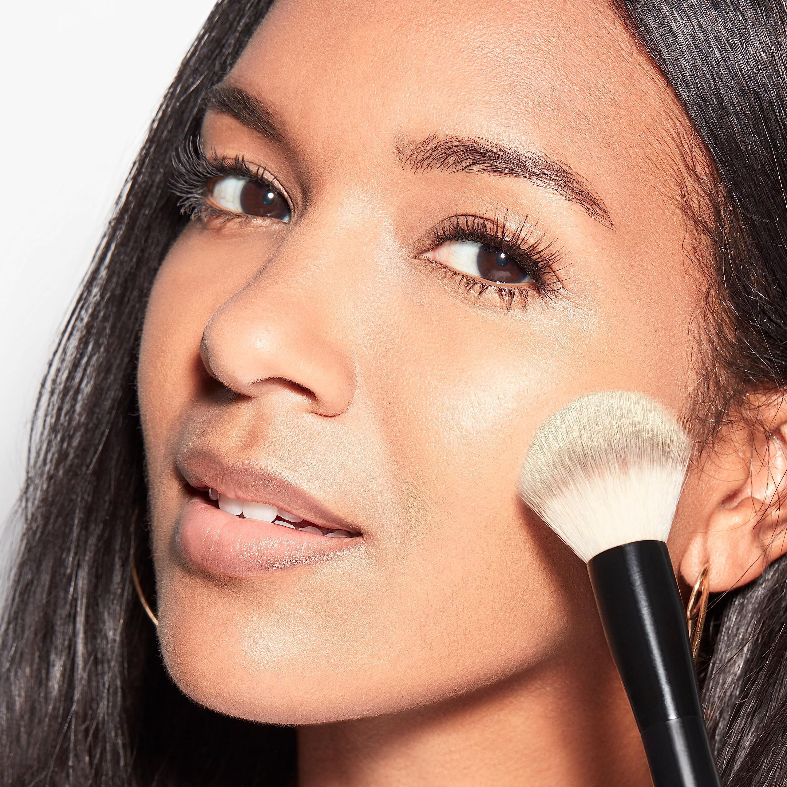 Invisible Blurring Loose Powder by Honest for Women - 0.56 oz Powder