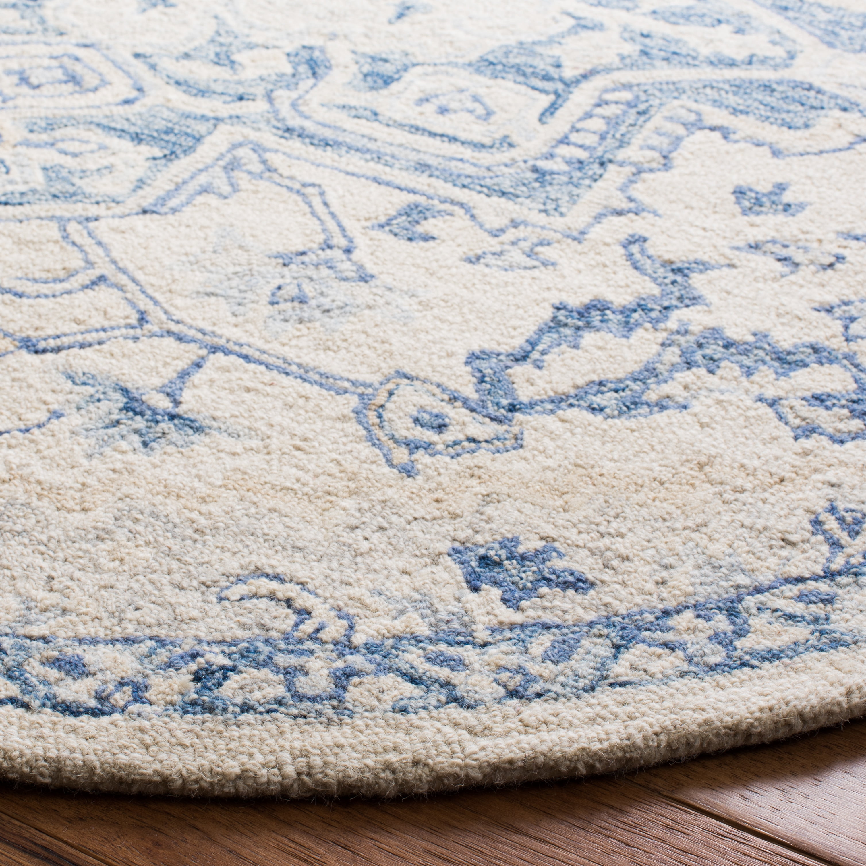 Safavieh Micro-Loop Braylon Floral Area Rug, Ivory/Blue, 9' x 9' Round