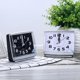 thumbnail image 2 of Juego de 2 relojes despertadores silenciosos para mesita de noche | Sin tictac | Reloj luminoso para dormitorio | Números y manecillas fáciles de leer | Movimiento de cuarzo de precisión negro, 2 of 4