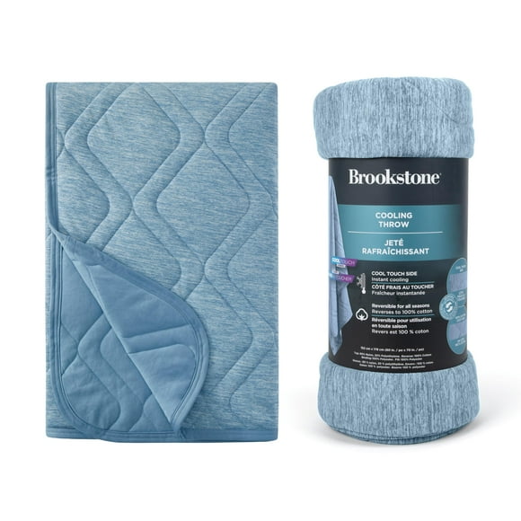 Manta Cooling Comfort Brookstone de mezclilla descolorida de gran tamaño