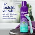 thumbnail image 4 of Gel de afeitar Skintimate Skin Therapy para piel sensible y mujer, 3 unidades, 200 ml, 4 of 7