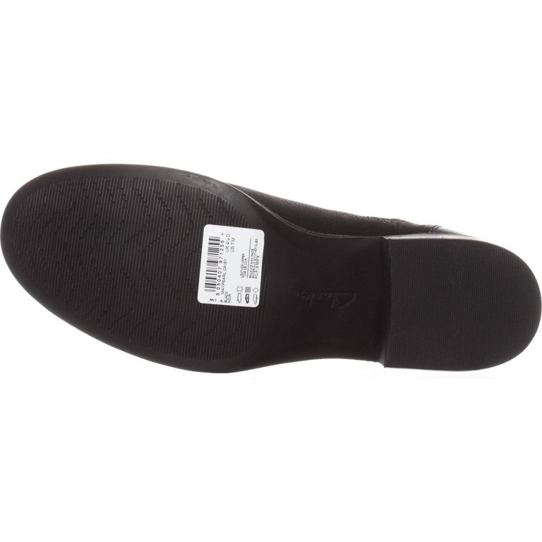 Clarks women's maypearl 2025 daisy ankle bootie