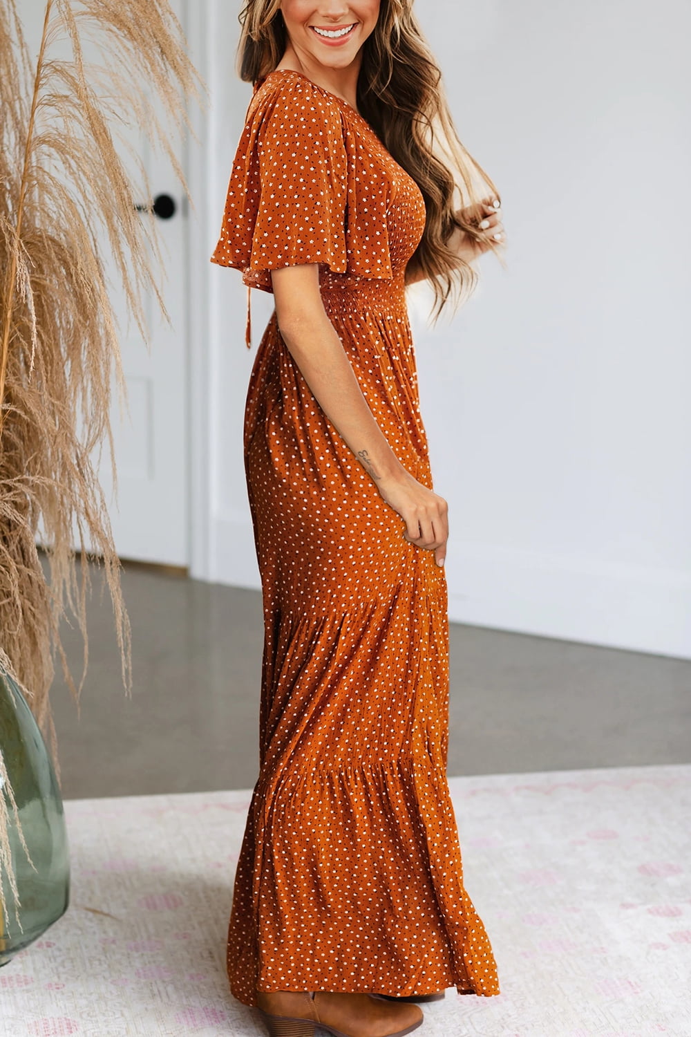 Kranda Women's Smocked Floral Maxi Dress, Flutter Sleeve, Camel Medium -  Walmart.com