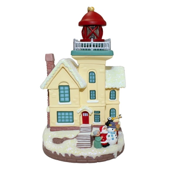 Hallmark Ornament: 2004 Lighthouse Greetings | QX8104