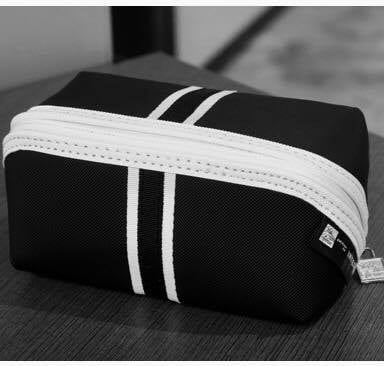 Details about   SAKS 5TH AVE X UNITED AIRLINES INTERNATIONAL POLARIS Amenity Kit 