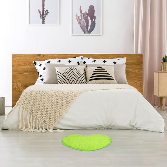 TABLZONE Fluffy Green Heart Floor Mat Polyester Fabric Soft Rug for Bedroom Decoration