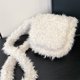 thumbnail image 4 of Bolso Peludo Hombro Cuerpo Cruzado Mujer Plush Flap Esponjado Esponjoso Color Sólido para Compras Viajes, 4 of 9