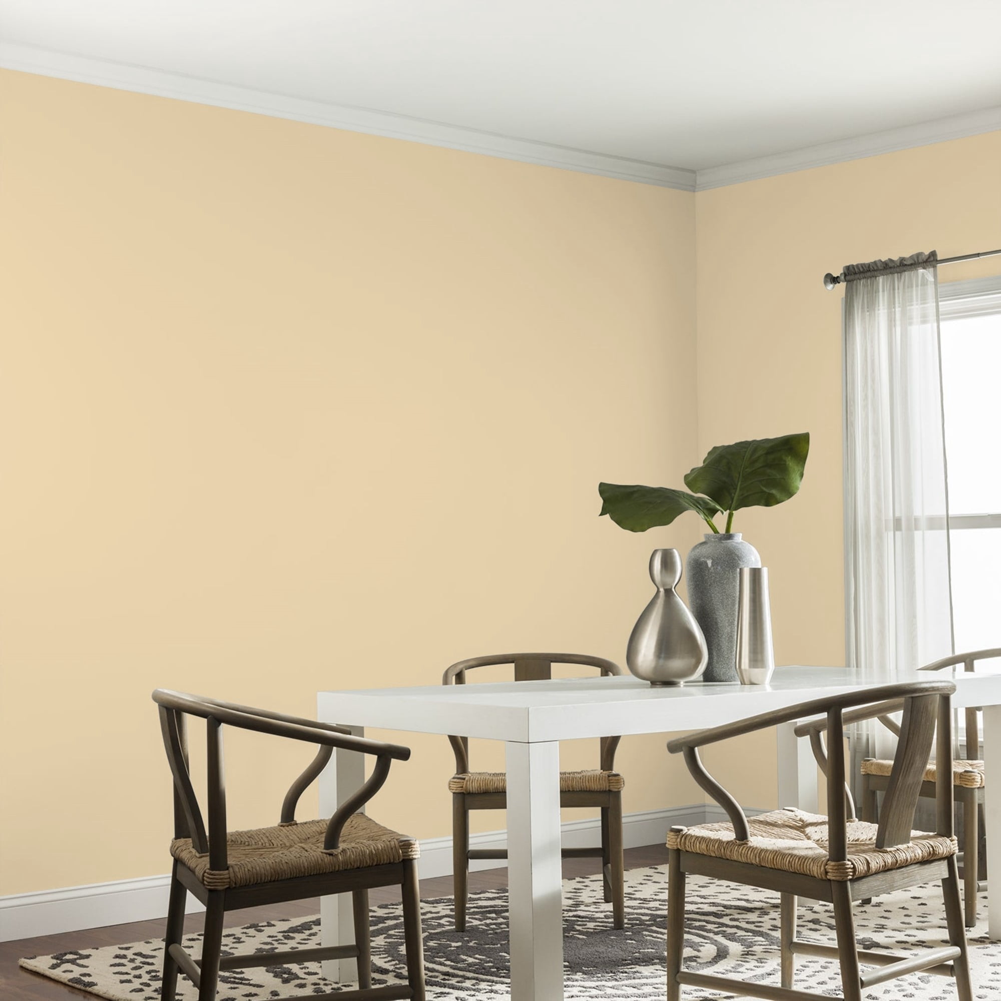 Glidden Spred Tuscan Bread / Beige, Eggshell Interior Paint with Primer, 1 Gallon