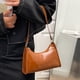 thumbnail image 1 of Bolso De Hombro Bolso de hombro para mujer para axilas de moda Cara brillante Casual para el trabajo (Marrón), 1 of 6