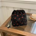 thumbnail image 4 of Bolso mini tipo cubo con estampado de fresas, popular en la moda de este año, nuevo bolso bandolera versátil de verano 2025, 4 of 5