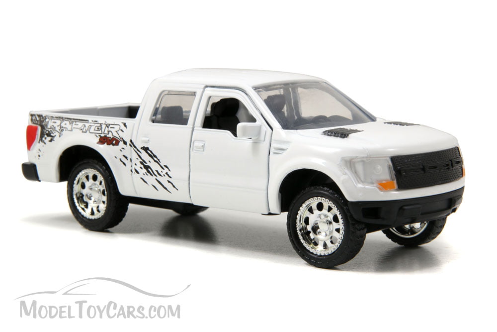 New  O Scale White Ford F-150 SVT Raptor with Camper 