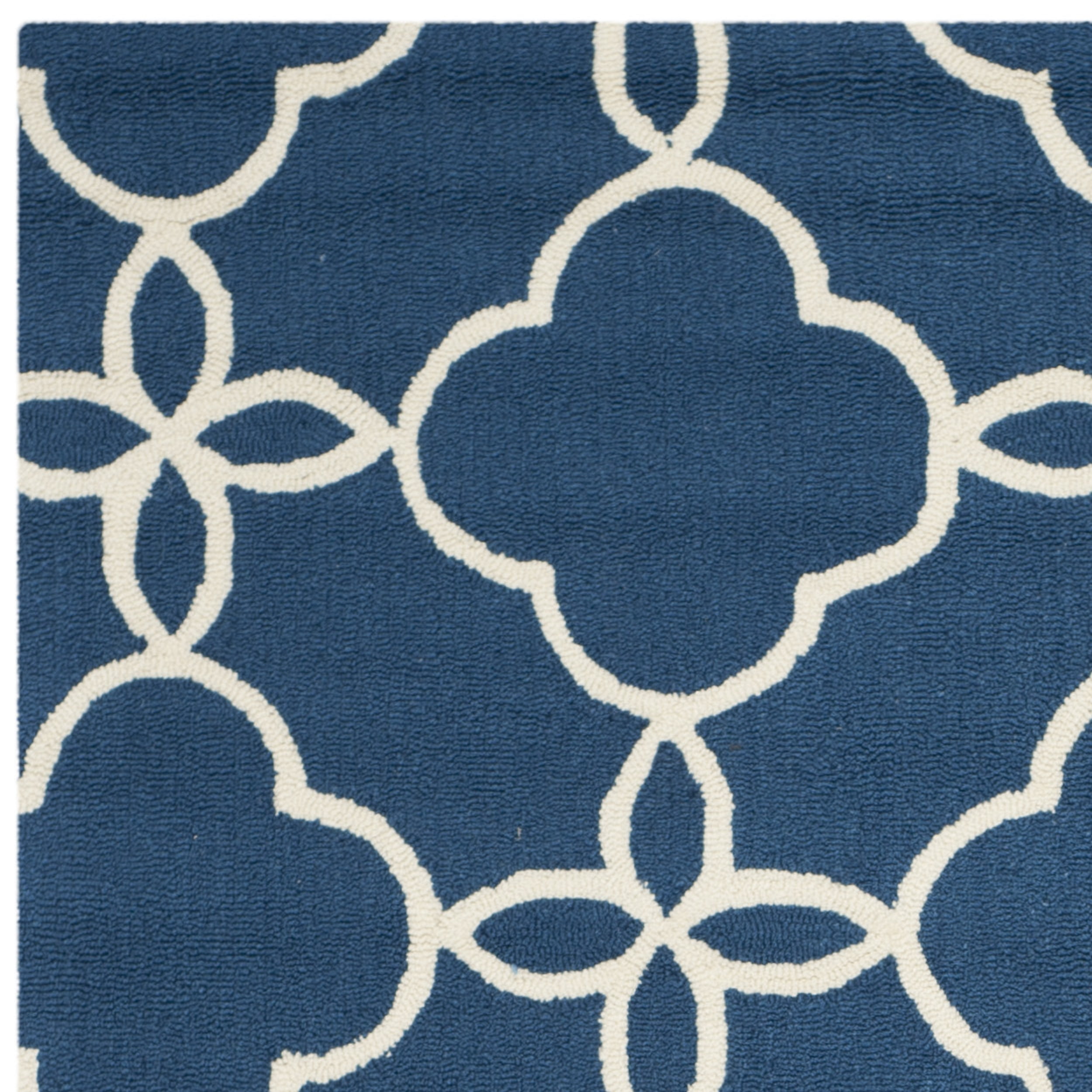 SAFAVIEH Four Seasons Vaska Geometric Area Rug, Navy/Ivory, 5' x 8'