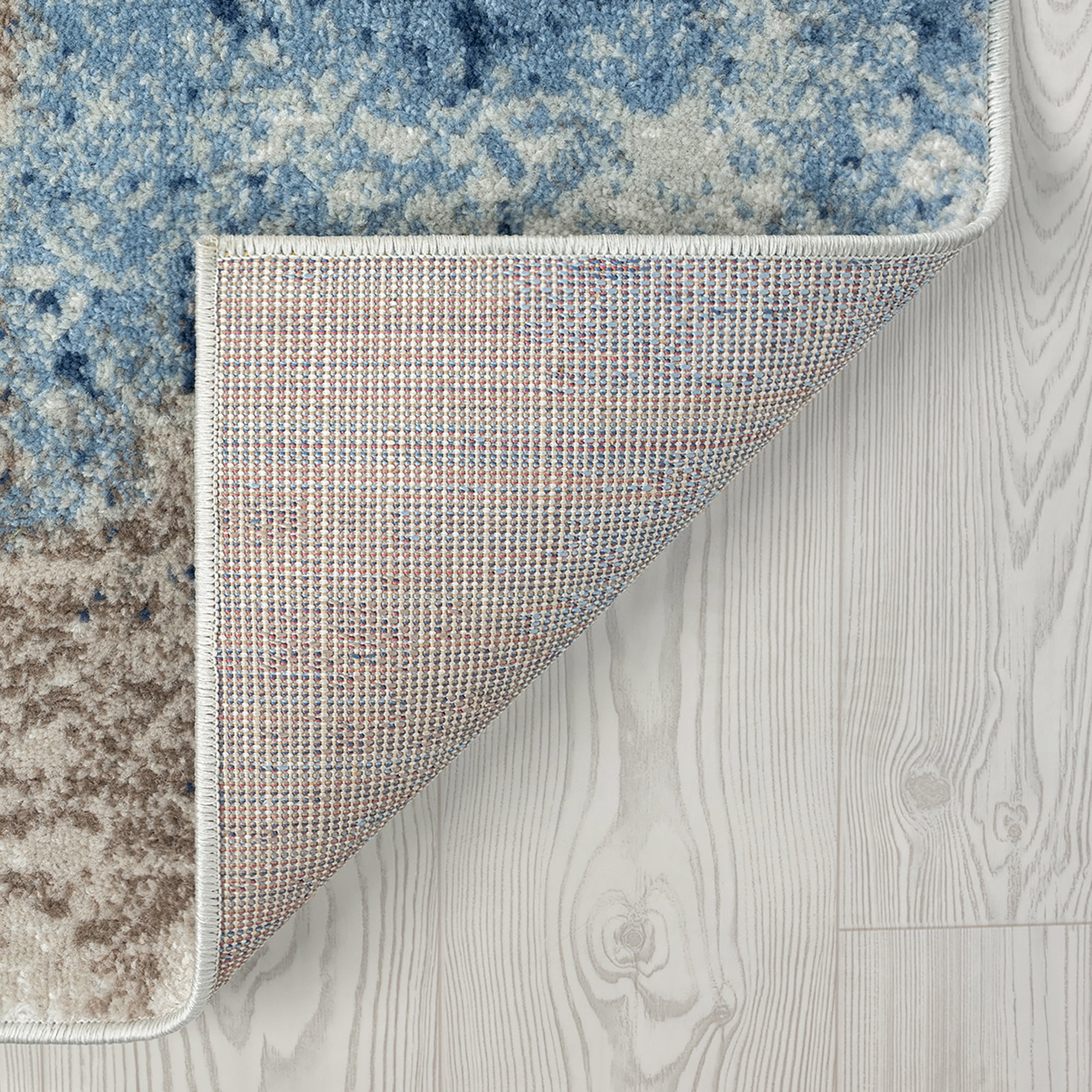 Chelsea Contemporary Abstract 5'3'' x 7'3'' Navy and Blue Polypropylene Indoor Area Rug, 5' x 7'