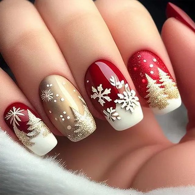 pegatinas para uñas bjr christmas snowflake christmas tree Pegatinas rojas y doradas con copos de nieve y árboles de Navidad; vista frontal de uñas postizas con esmalte rojo, aplicaciones doradas texturizadas, copos blancos y puntos decorativos, ambientación navideña; también aptas para decorar uñas artificiales en manicura festiva.