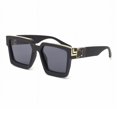 thumbnail image 1 of Gafas de sol de montura grande Gafas de sol de moda europeas y americanas para mujer Gafas de sol para hombre, 1 of 5