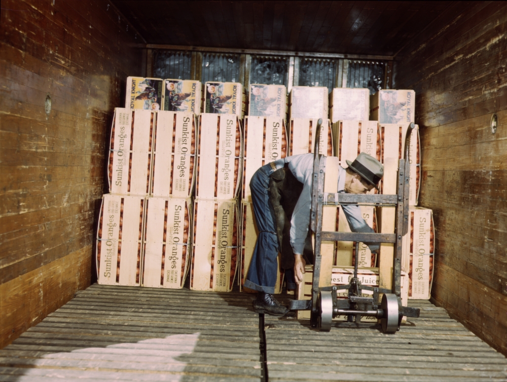Refrigerator Car 1943 Nman Loading Oranges Into A Refrigerated Railroad