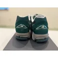 thumbnail image 4 of New Balance NB 2002R White Green Vert M2002RFK Men's Sizes Multiple New in Box, 4 of 6