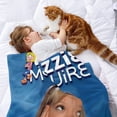 thumbnail image 2 of Lizzie McGuire anti-pilling, suave, ligera, esponjosa y acogedora de lujo para hogar y cocina – Perfecta para niños y adultos,100X130cm, 2 of 6
