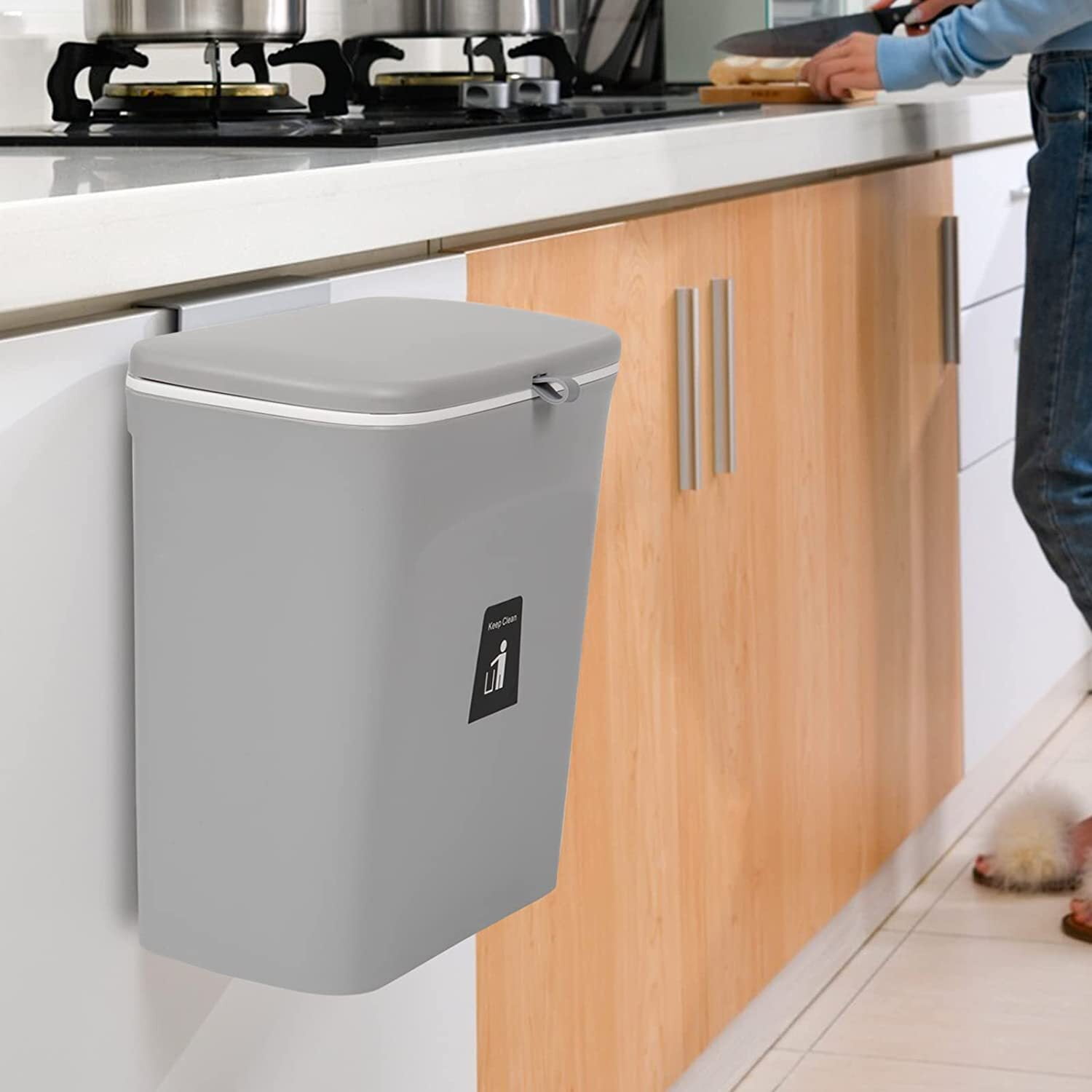 Kitchen Door Hanging Trash Can with Lid, 2.4 Gal, Small Under