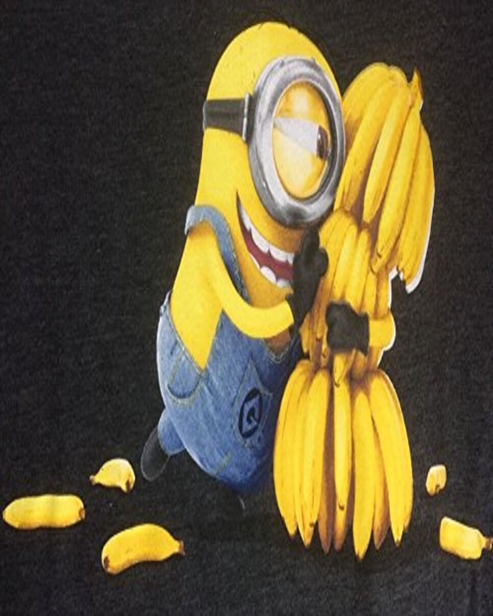 minion banana hug