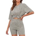 thumbnail image 1 of Conjunto de pijamas con pantalones cortos para mujer, cuello redondo, Color puro, alta elasticidad, 2 piezas, ropa de descanso de verano, 1 of 2