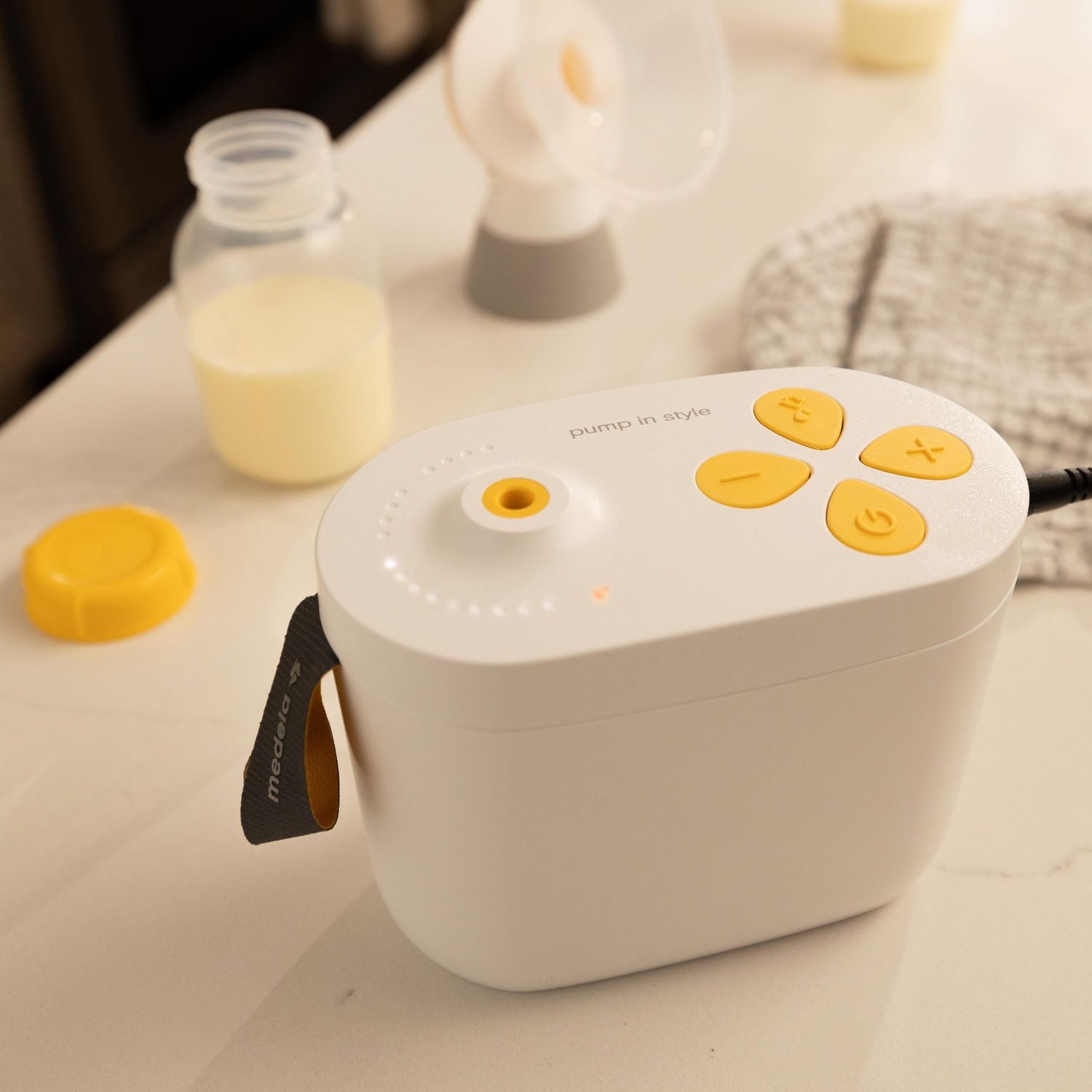 Pump In Style® Pro Pump Your Way Bundle, Hands-free and Traditional Pumping