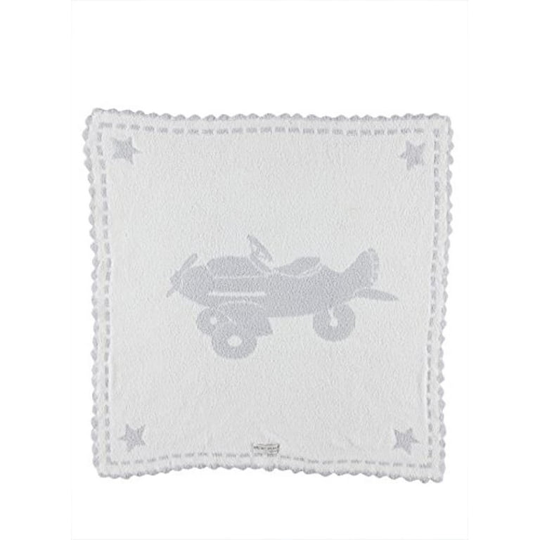 Scalloped receiving blanket outlet