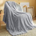 thumbnail image 2 of Manta de cama acogedora para mujer, color gris nublado, 127 x 152 cm, 2 of 7