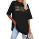 thumbnail image 1 of Blusa moderna con hombros caídos y estampado de letras para un estilo informal y elegante, camiseta holgada de cuello redondo para mujer en color negro M, 1 of 5