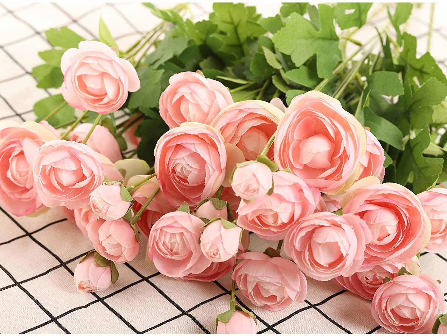 Artificial Silk Flowers Ranunculus Fake Flower,Suitable for Core Decorations,Weddings,Homes,Artistic Decorations,and Props (Pink)