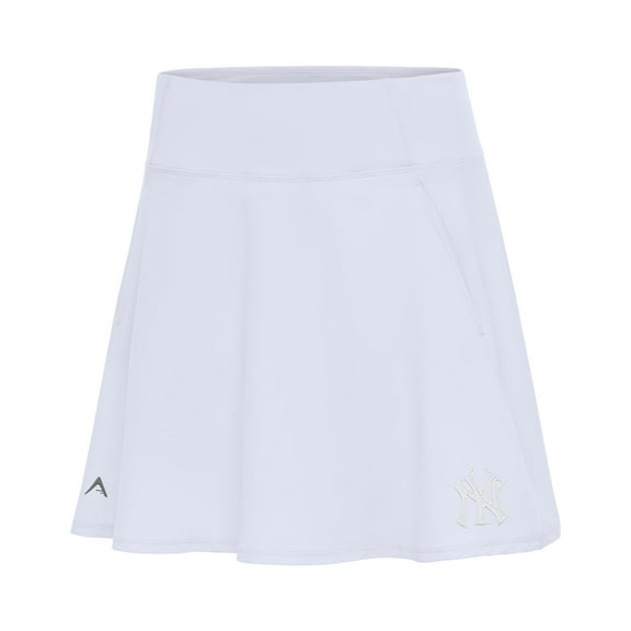 Women's Antigua White New York Yankees Chip Skort