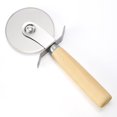 thumbnail image 1 of Cortador de Pizza Clásico Oso de Fresa Acero Inoxidable Alta Resistencia Mango Ergonómico, 1 of 4