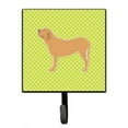 thumbnail image 1 of Fila Brasileiro Porte-Laisse Ou Porte-Clés à Damier Vert, 1 of 1