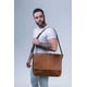 thumbnail image 2 of CROSSBODY MENSAJERO GRANDE MIEL, 2 of 4