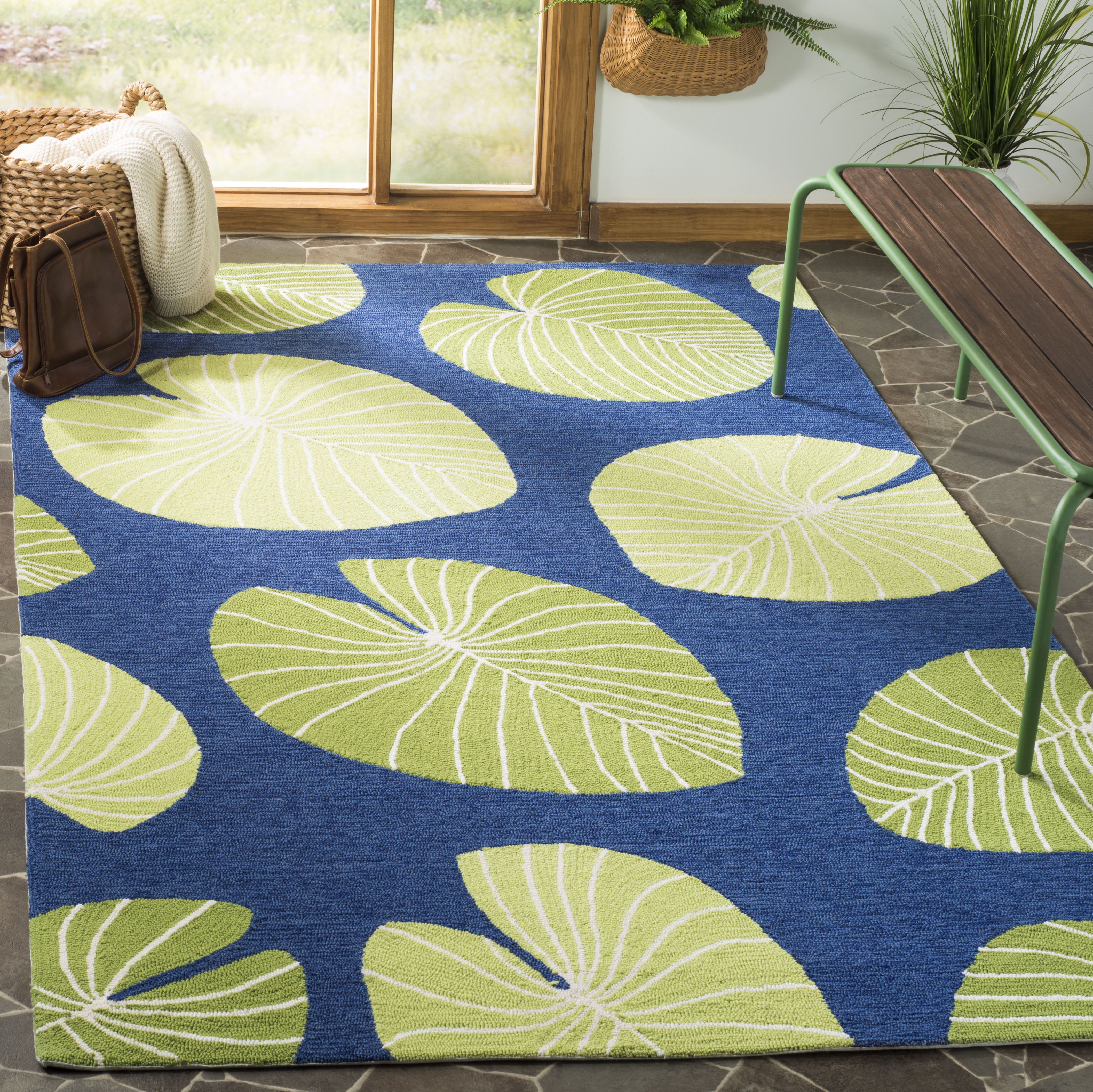 Safavieh Martha Stewart Lily Pad Floral Area Rug