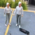 thumbnail image 5 of 1:64 con Modelo de de Acción de Monopatín Extraíble para Decoración para hogar rojo CUTICAT Figuras de personas en miniatura, 5 of 5