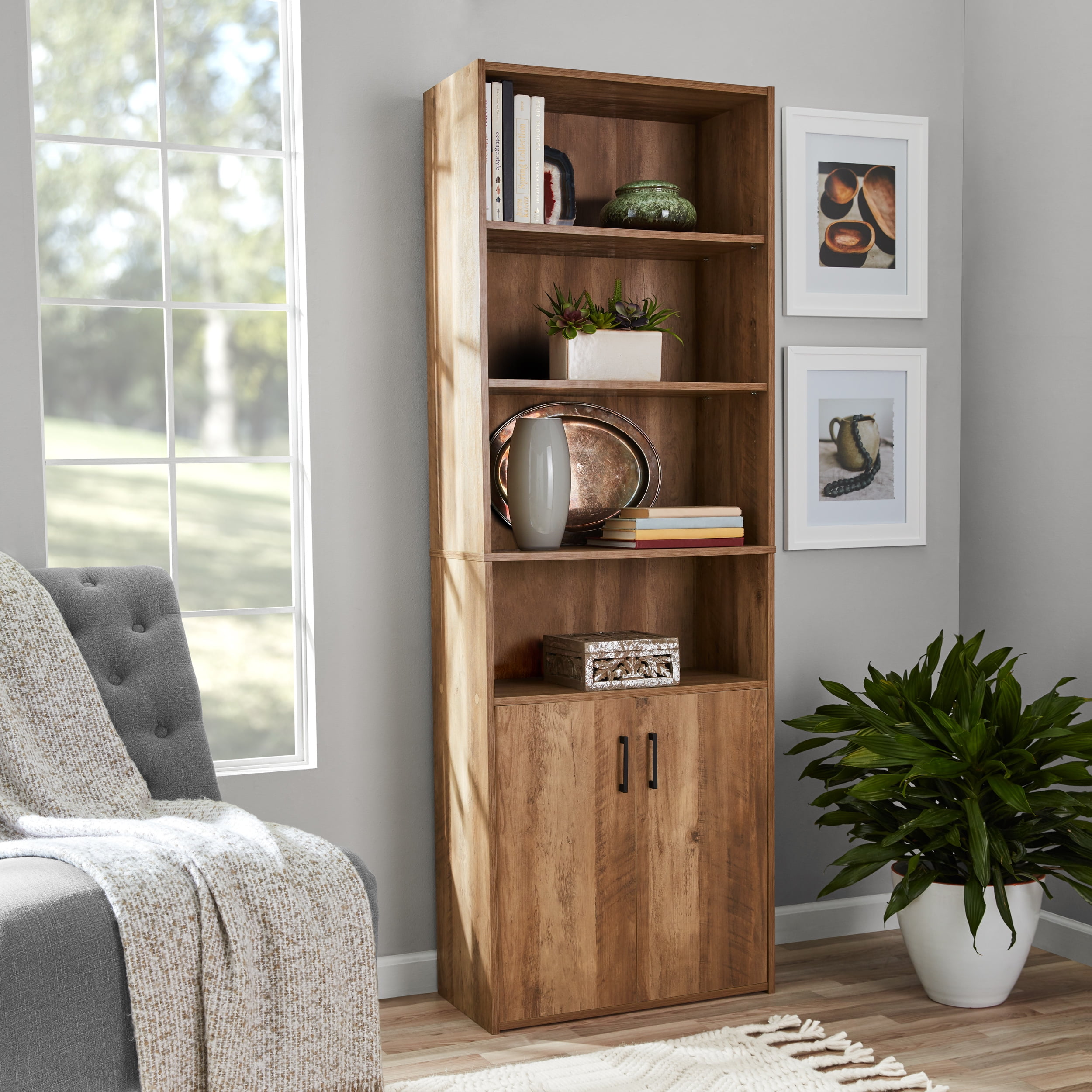 Mainstays Traditional 5 Shelf Bookcase with Doors, Weathered Oak Finish  (图2)