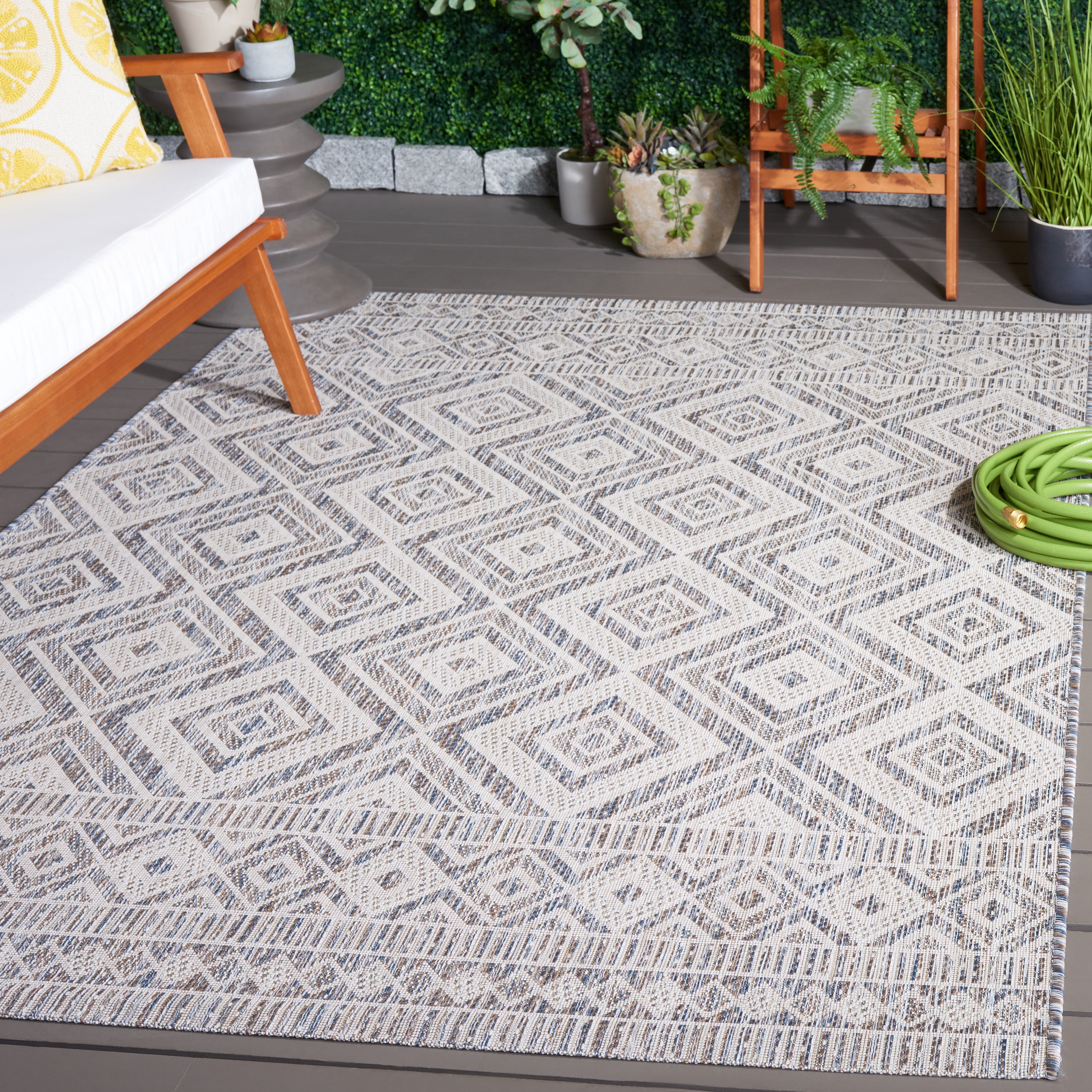 SAFAVIEH Courtyard Wyatt Geometric Indoor/Outdoor Area Rug, Ivory Blue/Beige, 5'3" x 7'7"
