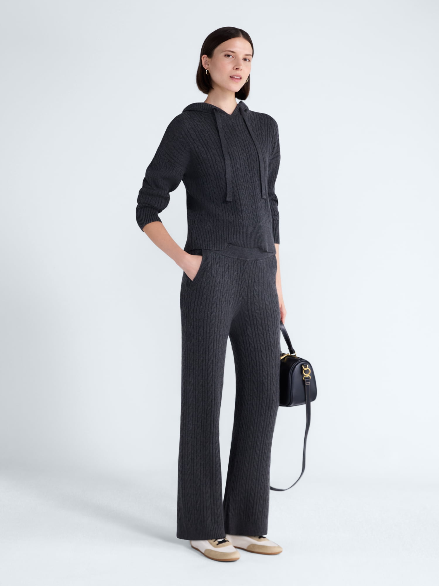 Free Assembly Women's and Women's Plus Cozy Yarn Cable Knit Sweatpants, 28.5" Inseam, Sizes XS-4X
