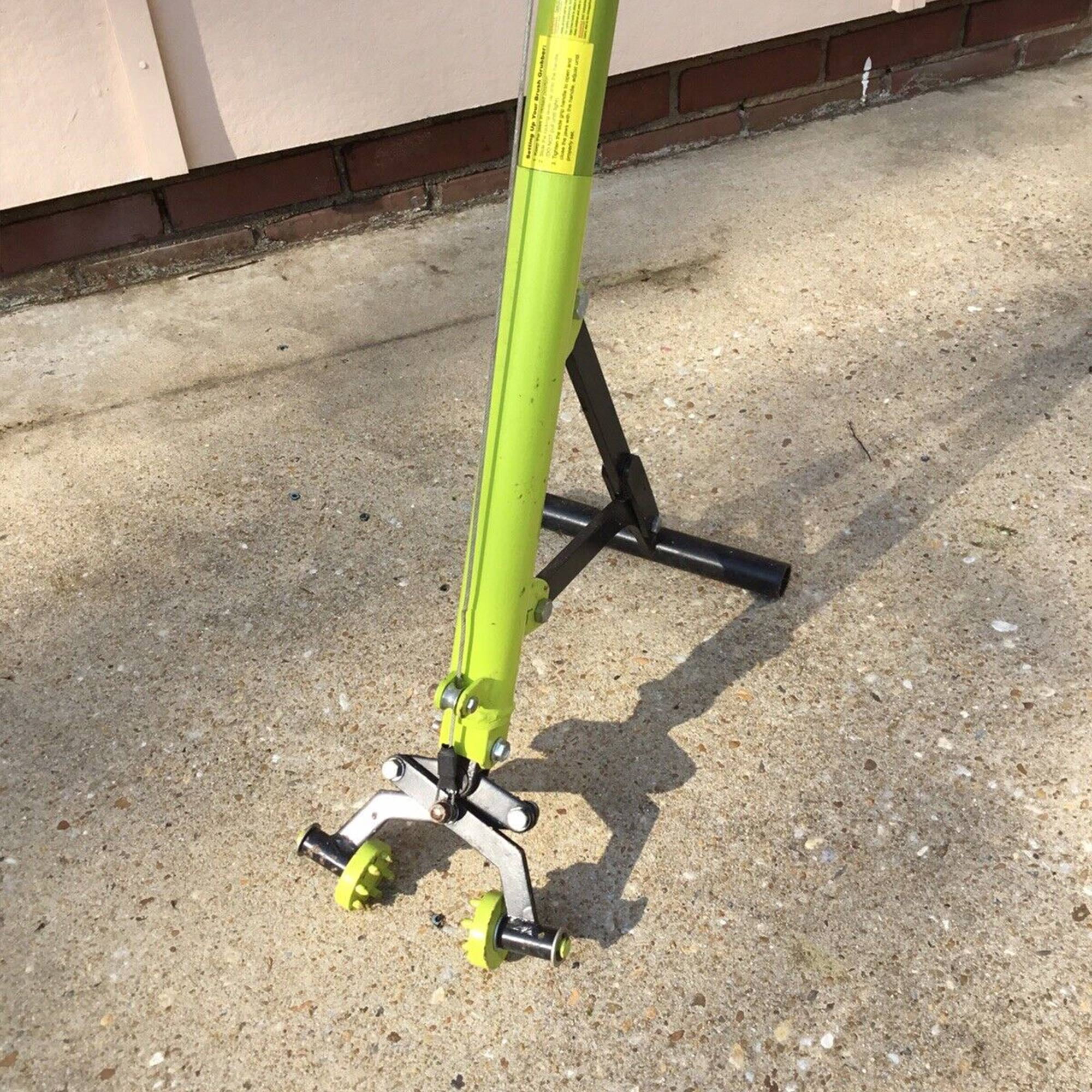 Brush Grubber Single Person Ironclad Manual Handled Brush Grubber