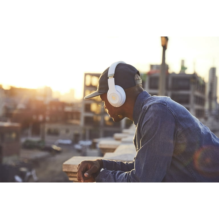 Beats Studio3 Wireless Bluetooth Over-Ear Noise Cancelling Beats Studio3 Wireless Bluetooth Over-Ear Noise Cancelling