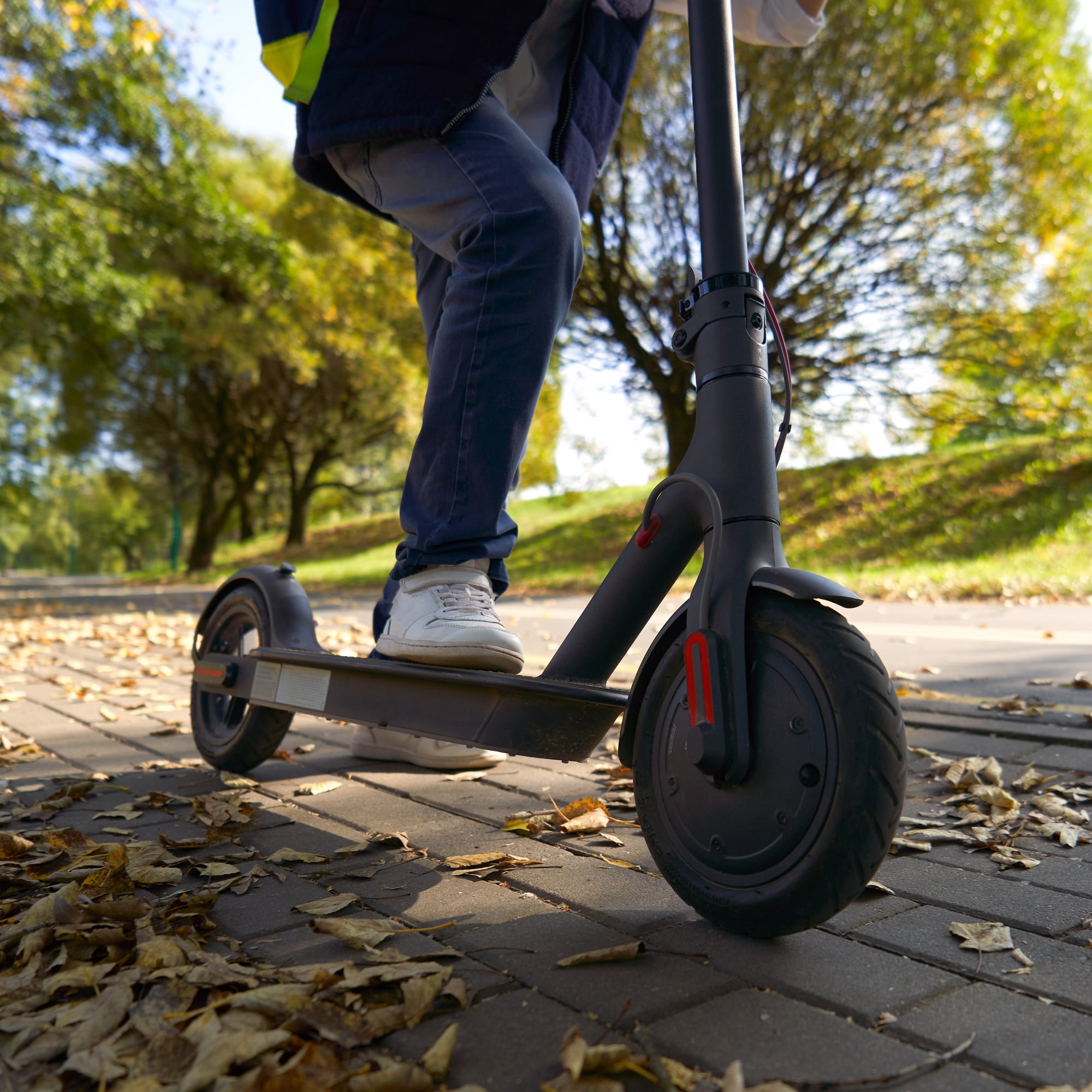 EMOKO T4 PRO 350W Foldable Electric Scooter for Adults, 8.5 inch Tires up to 21 mph, 20 Miles Range