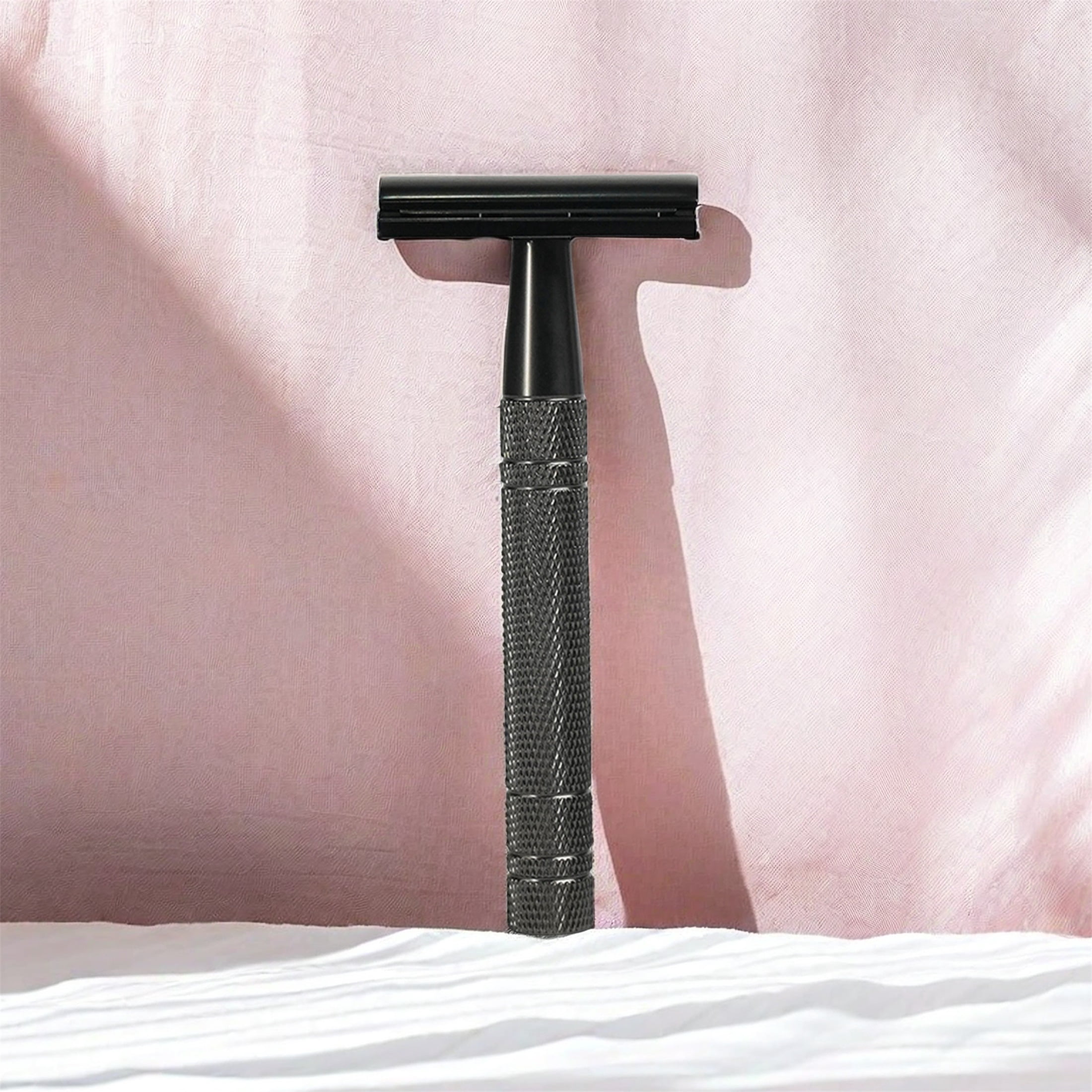 Waysh Classic Wet Shave 20 Blade Safety Razor Kit with Stand and 20 Blades, Gunmetal Grey
