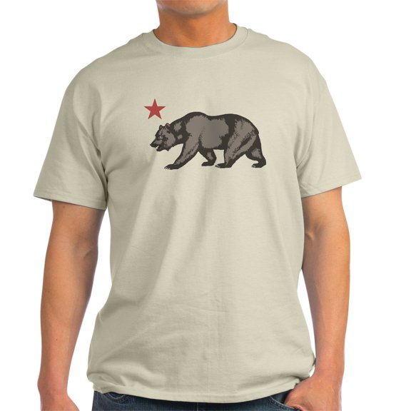 CafePress - California Bear With Star Light T Shirt - Men's Classic Graphic T-Shirt