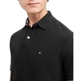 thumbnail image 3 of Polo Tommy Hilfiger de corte regular para hombre Tommy Black, 3 of 7