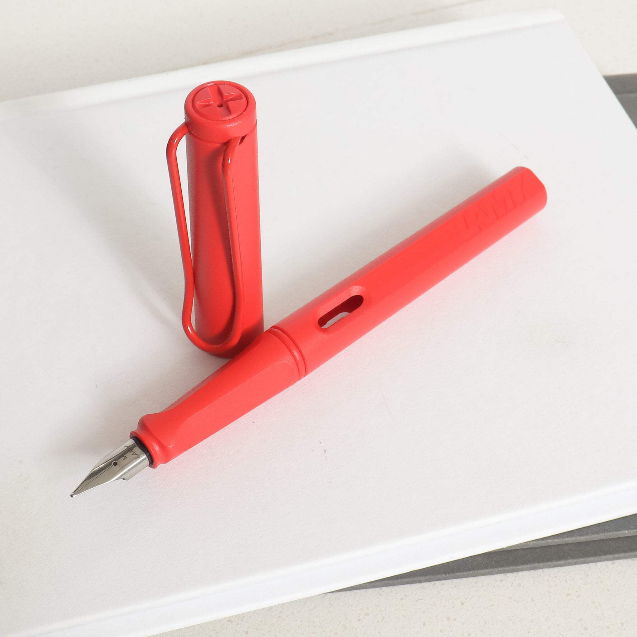 Lamy Safari Fountain Pen - Strawberry. Fine