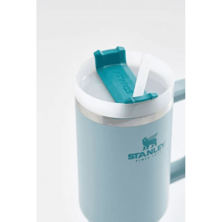 Stanley Adventure Reusable Vacuum Quencher Tumbler with Straw, Leak  Resistant Lid, Insulated Cup, Maintains Cold, Heat, and Ice for Hours,  Seafoam (10-02664-244) –
