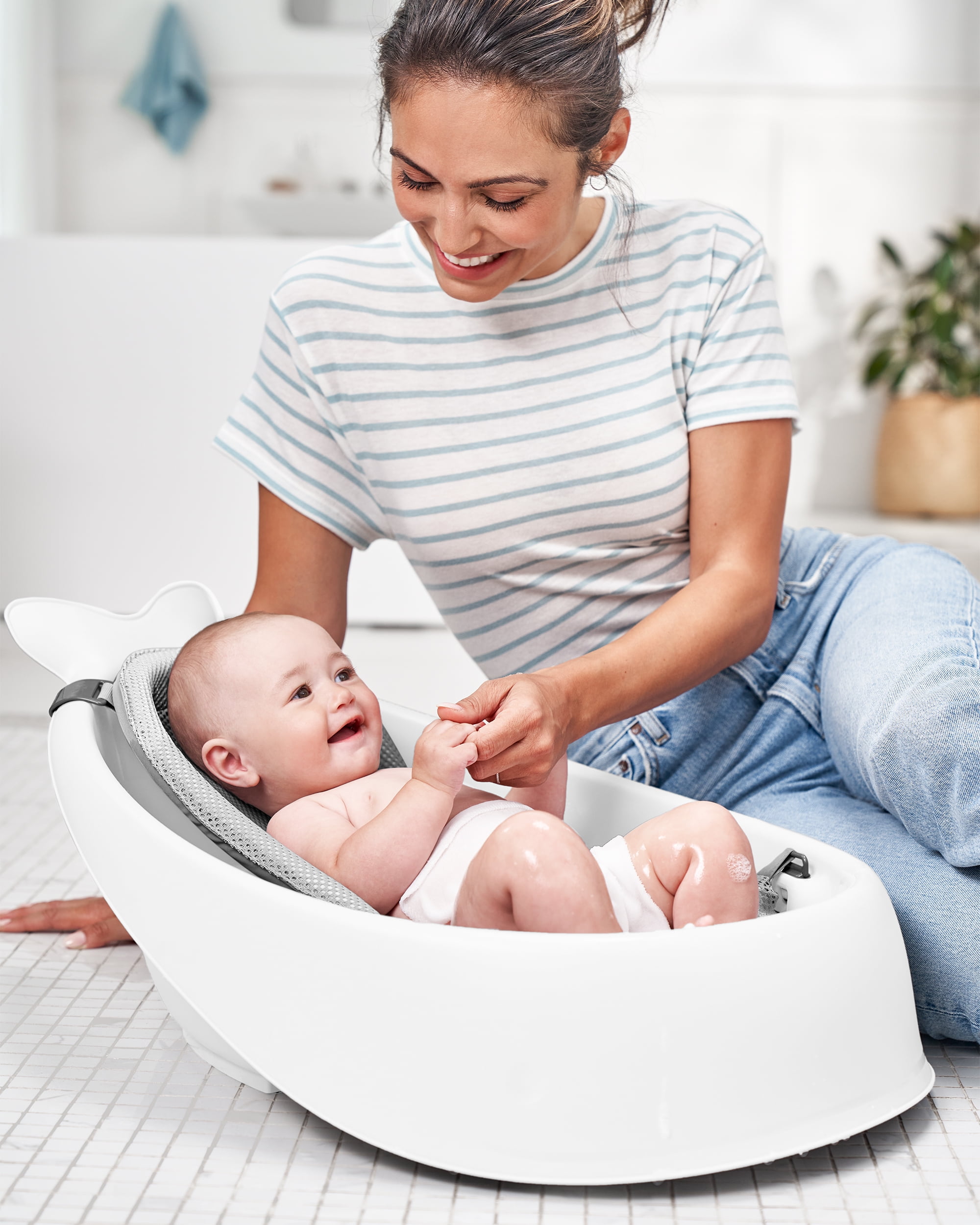 Skip Hop MOBY® Smart Sling™ 3-Stage Tub - White