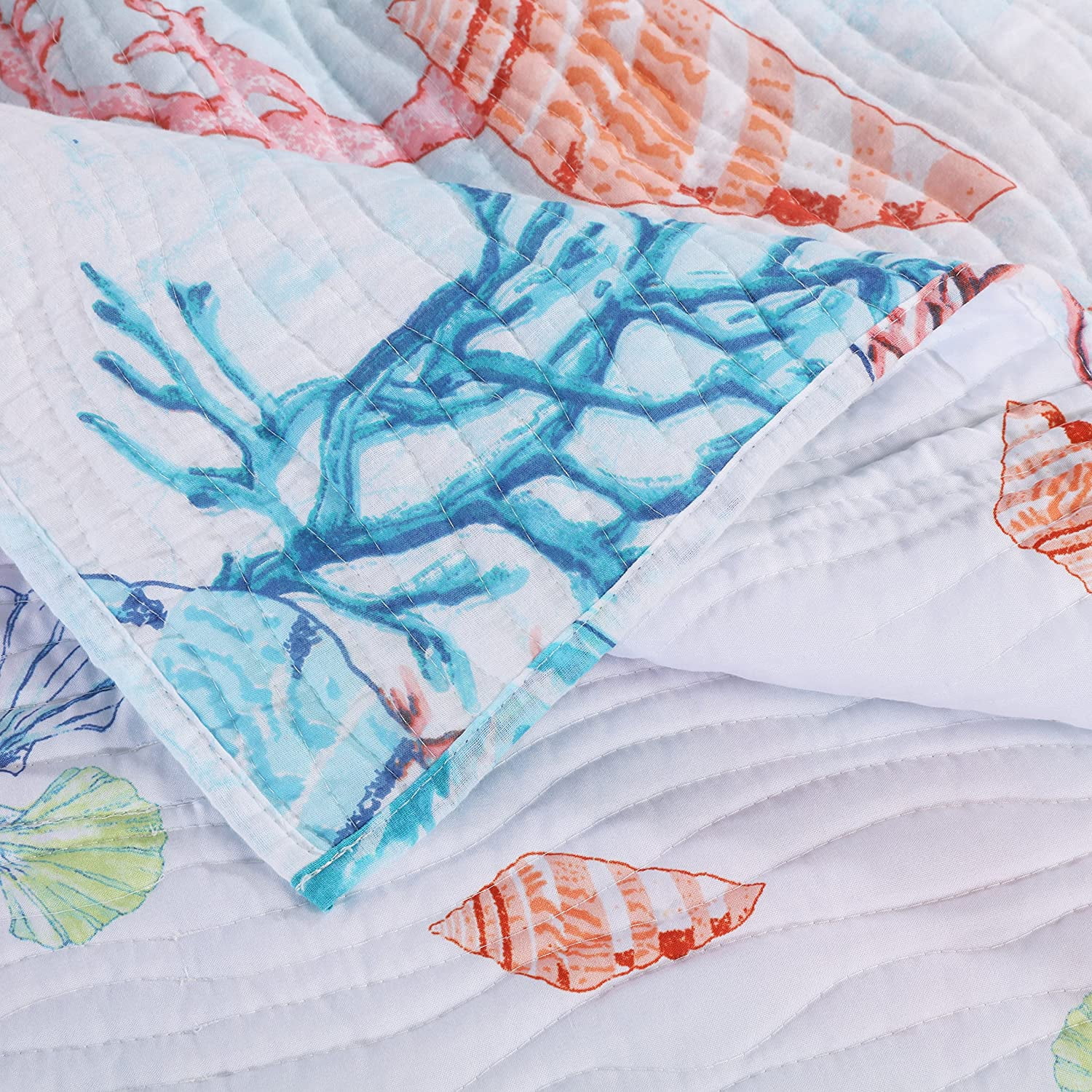Barefoot Bungalow Sarasota Coastal Seashell Quilt Set, 3-Piece King/Cal King