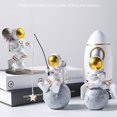 thumbnail image 5 of Estatua de estatuilla de astronauta, escultura de figura de estrella de pesca de astronauta para decoración de escritorio y mesa, modelo de decoración de adornos para pasteles, 5 of 5